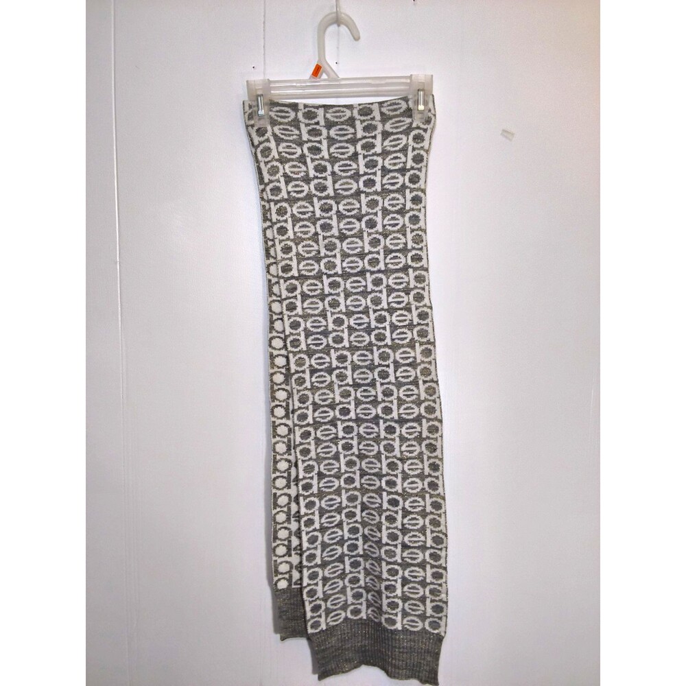 bebe Women’s Gray White Logo Pattern Knit Rectangle Scarf w/ Logo Accents